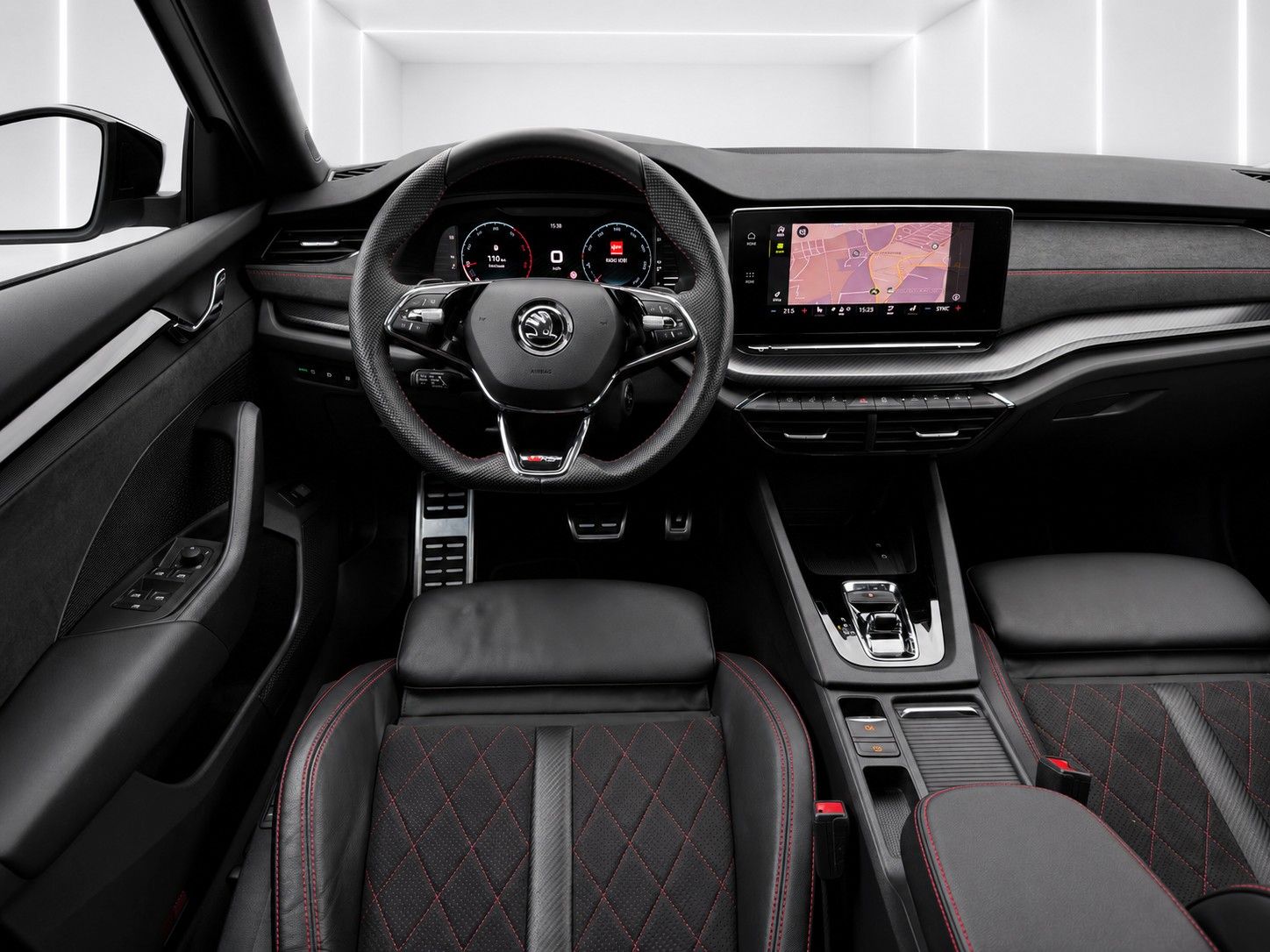 Fahrzeugabbildung SKODA Octavia Combi 2.0 TDI DSG RS*Matrix*Massage*AHK*