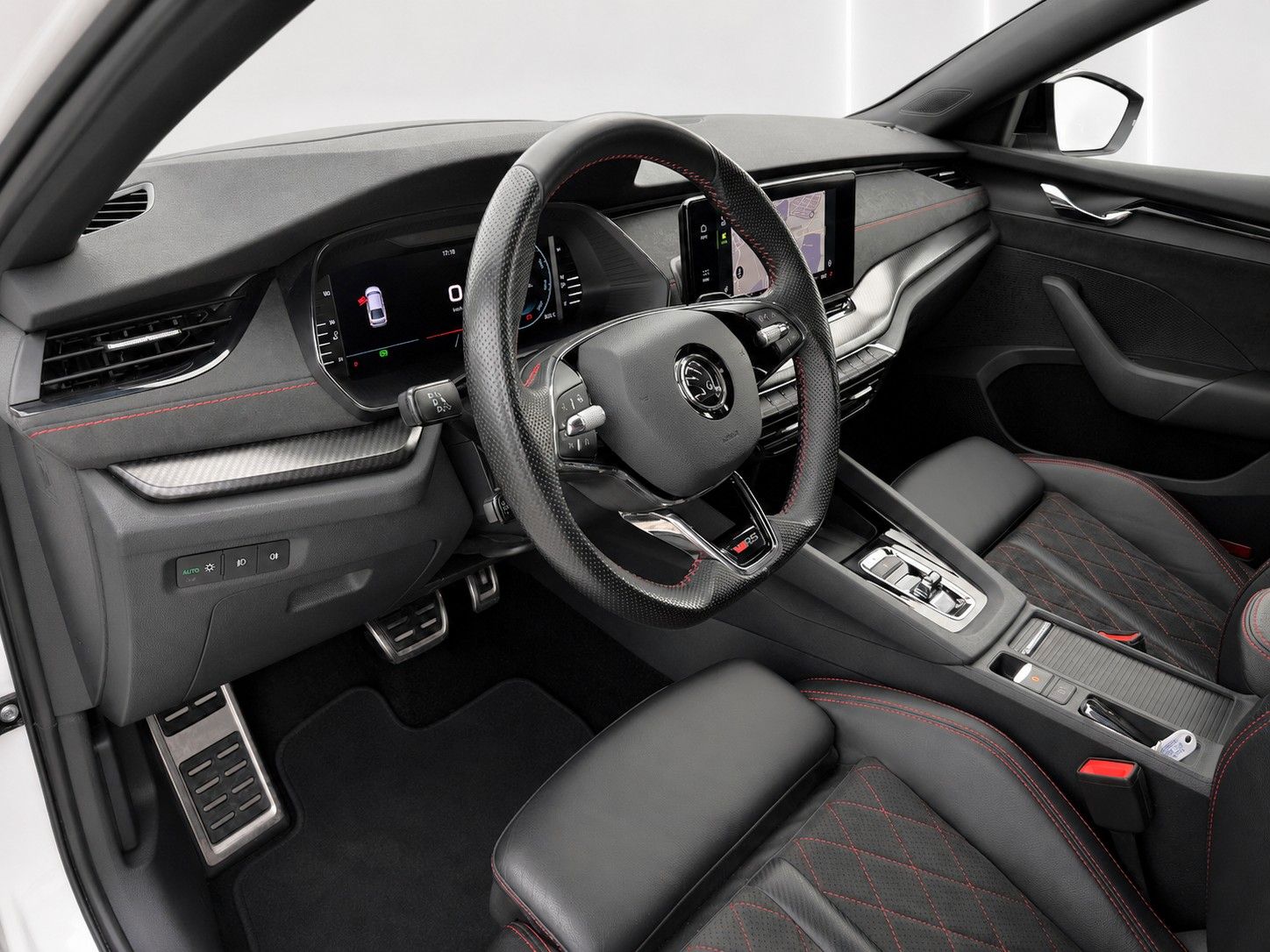Fahrzeugabbildung SKODA Octavia 2.0 TDI DSG 4x4 RS *Mega-Ausstattung*