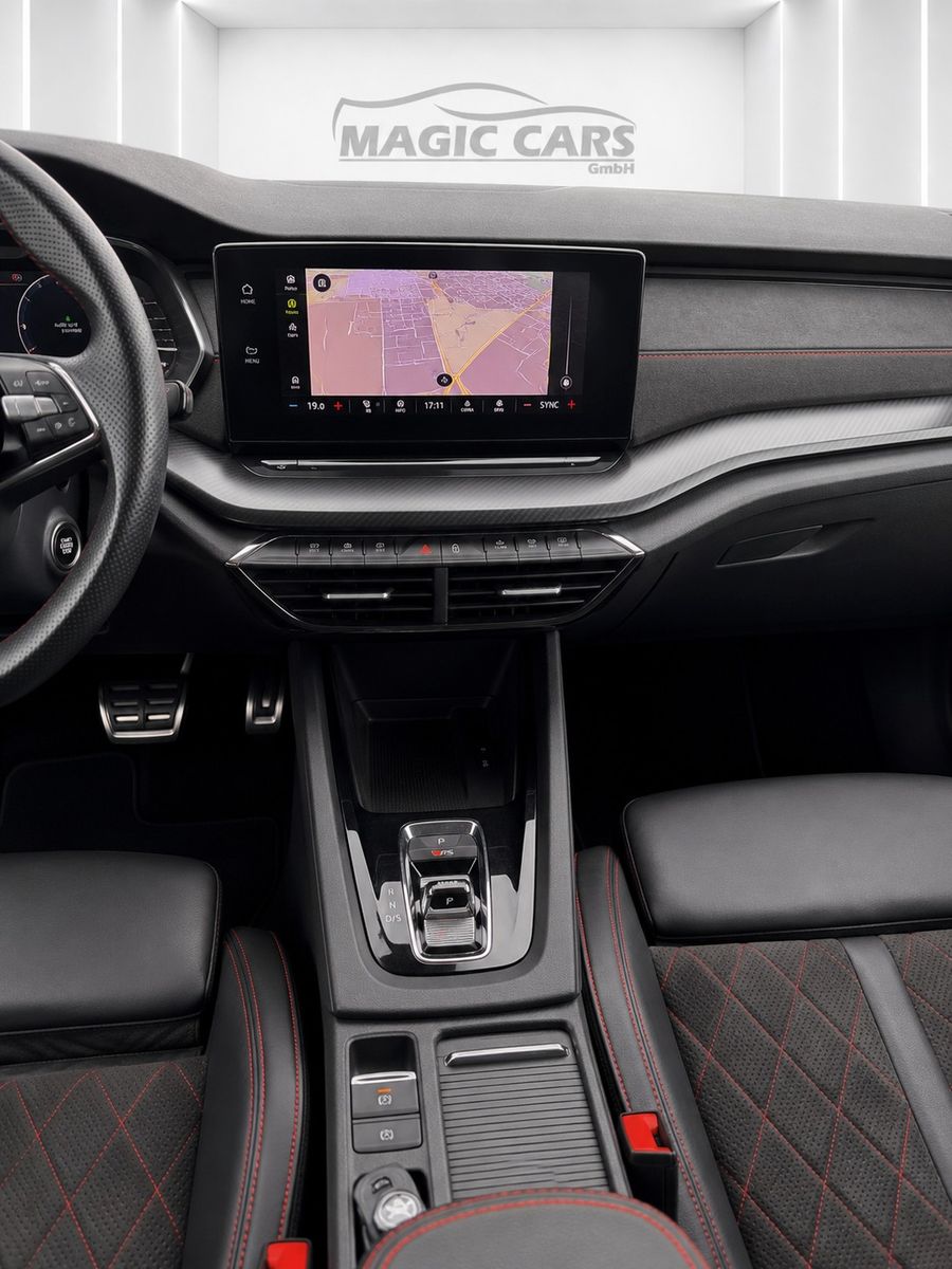 Fahrzeugabbildung SKODA Octavia 2.0 TDI DSG 4x4 RS *Mega-Ausstattung*