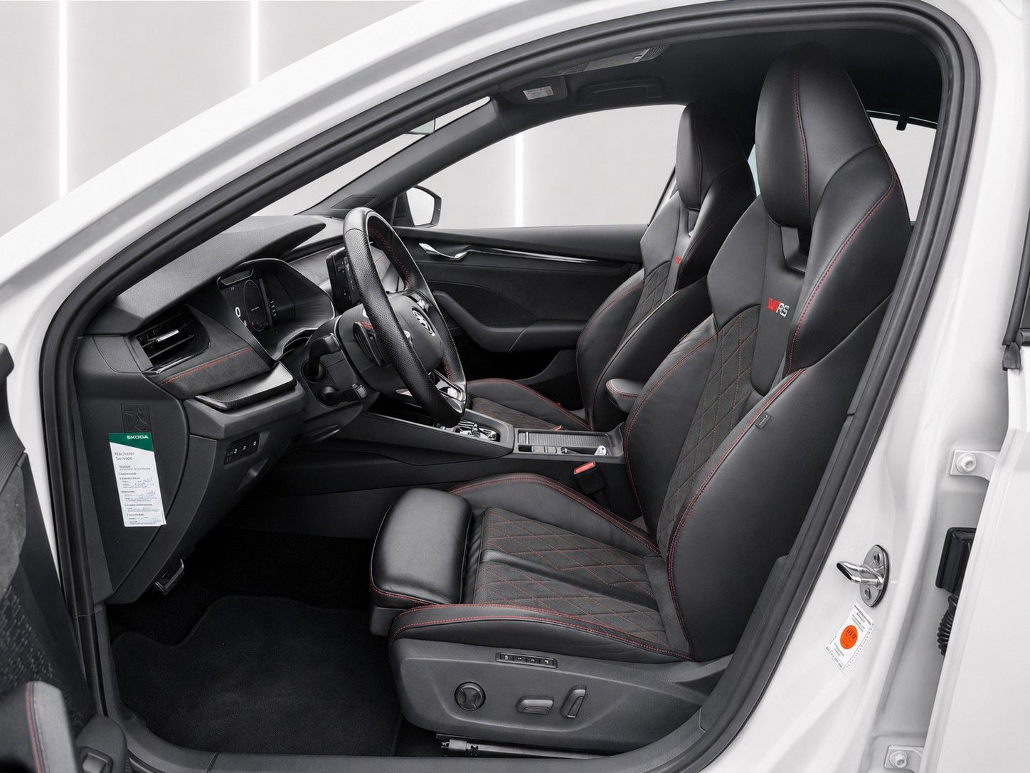 Fahrzeugabbildung SKODA Octavia 2.0 TDI DSG 4x4 RS *Mega-Ausstattung*