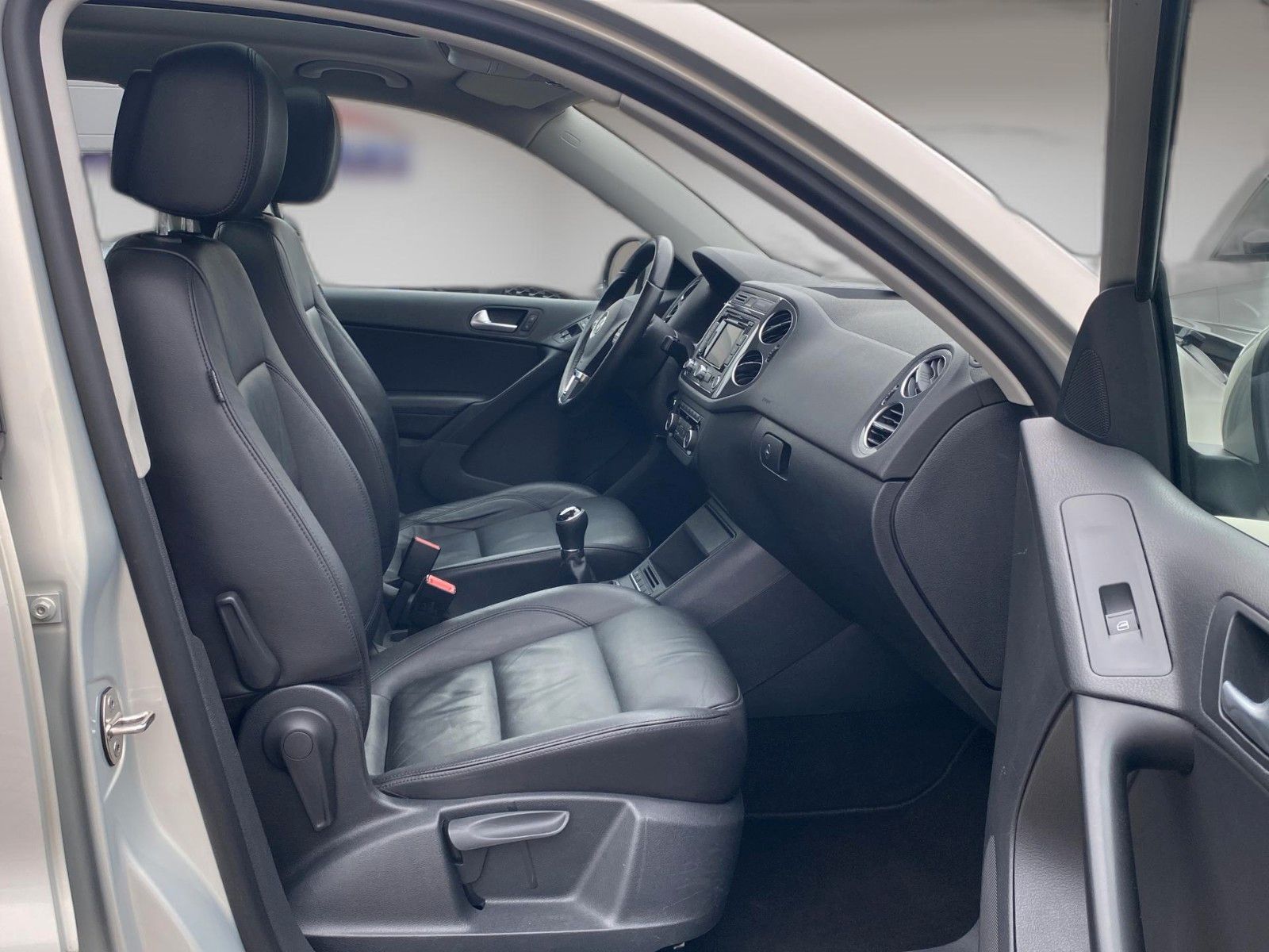 Fahrzeugabbildung Volkswagen Tiguan Trend & Fun BMT*Leder*Pano-Dach*AHK*