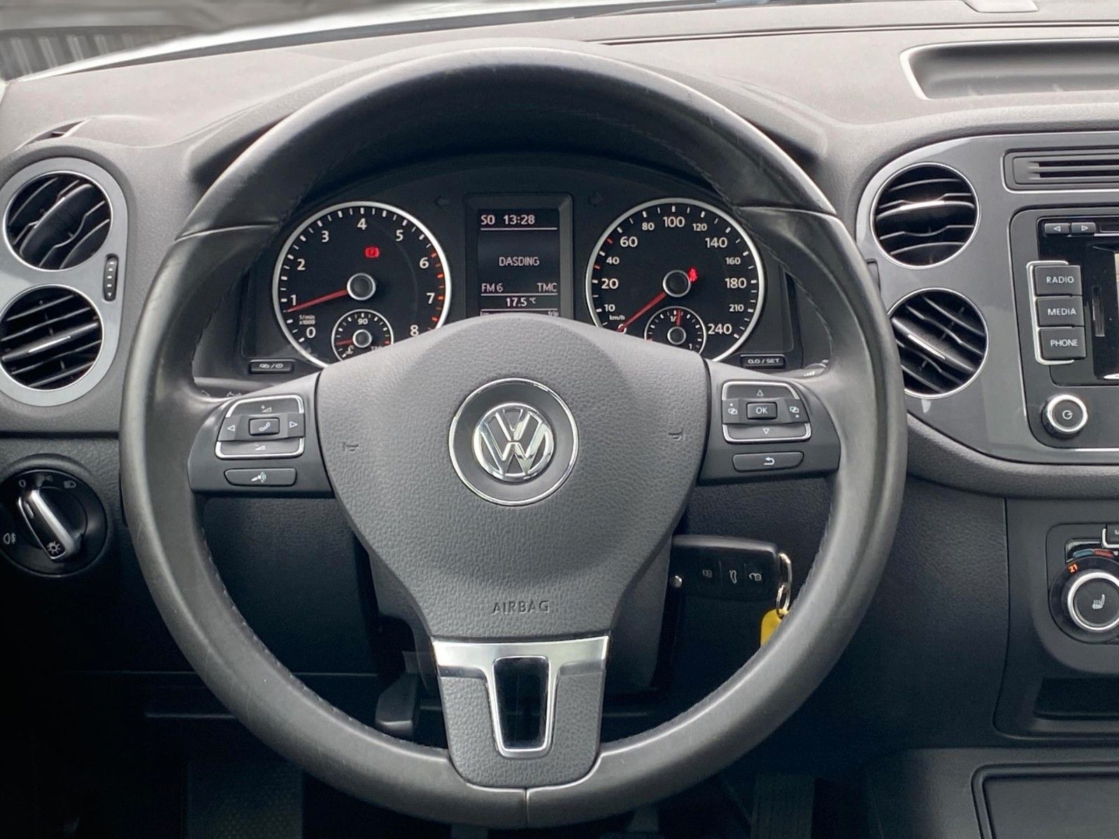Fahrzeugabbildung Volkswagen Tiguan Trend & Fun BMT*Leder*Pano-Dach*AHK*