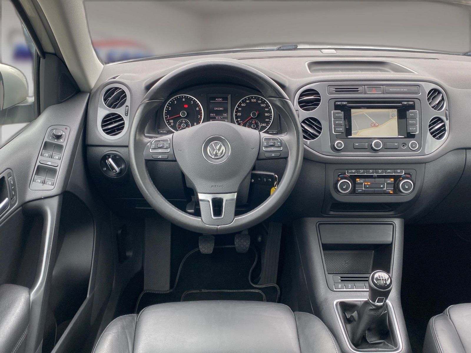Fahrzeugabbildung Volkswagen Tiguan Trend & Fun BMT*Leder*Pano-Dach*AHK*