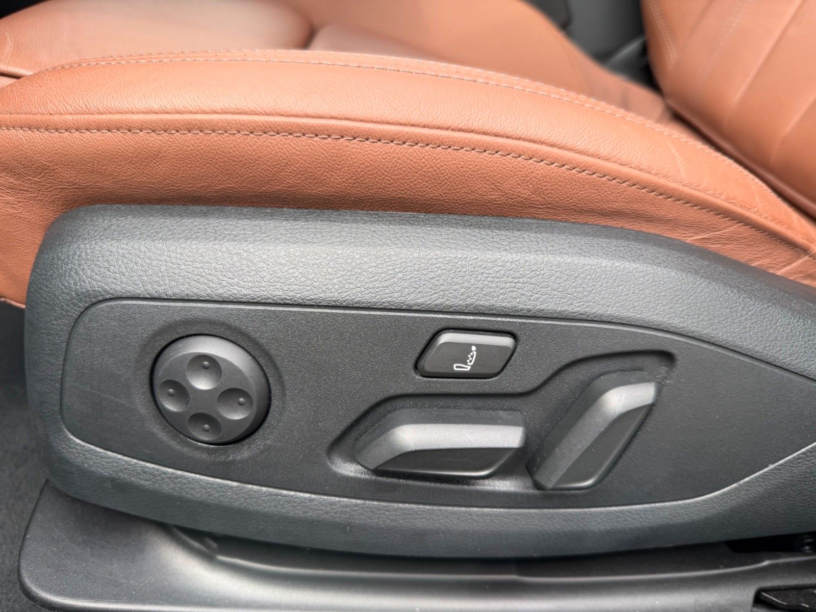 Fahrzeugabbildung Audi A5 Sportback 40 TFSI quattro S line *Matrix*B&O*
