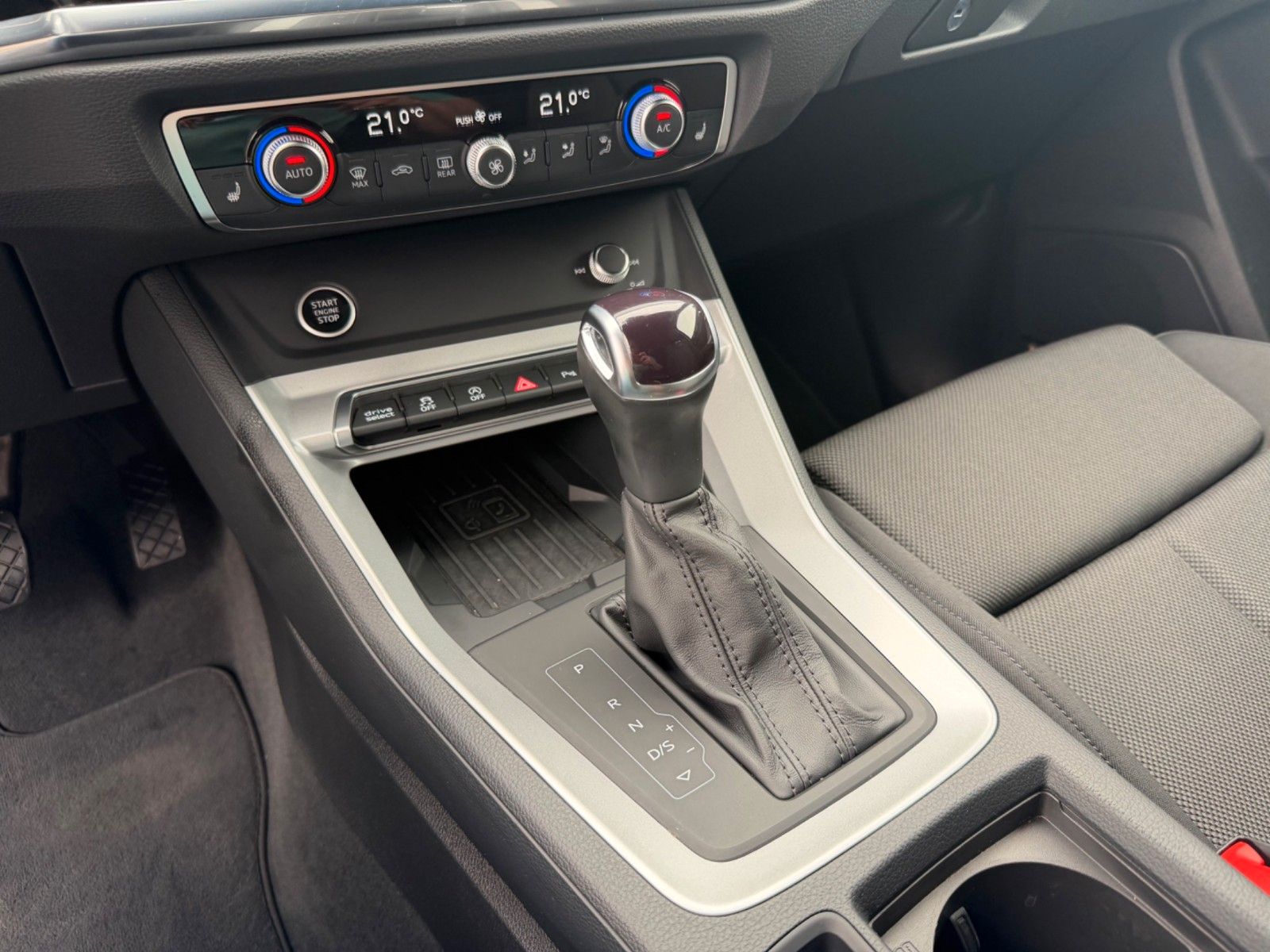 Fahrzeugabbildung Audi Q3 45 TFSI quattro S line *Stand*Virtaul*SONOS*
