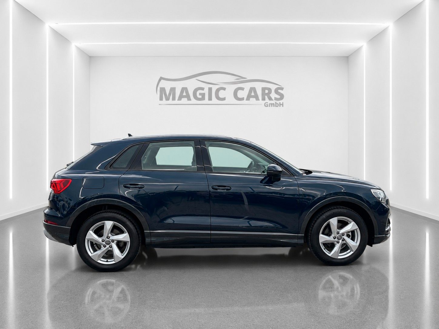 Fahrzeugabbildung Audi Q3 35 TFSI advanced*Autom.*AHK*LED*Navi*Spur*DAB