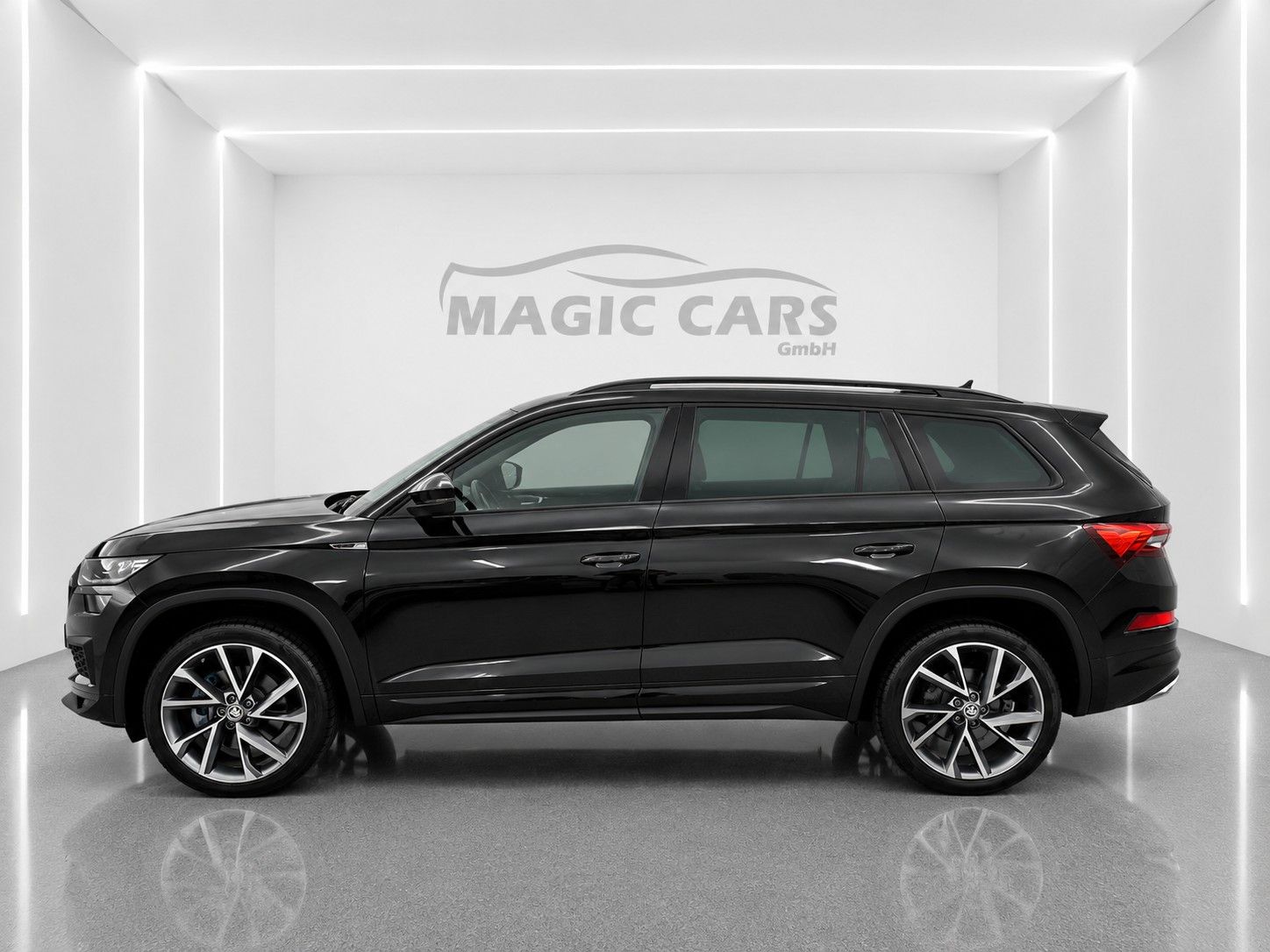 Fahrzeugabbildung SKODA Kodiaq 2.0 TSI 4x4 DSG Sportline*7-Sitze*Matrix*