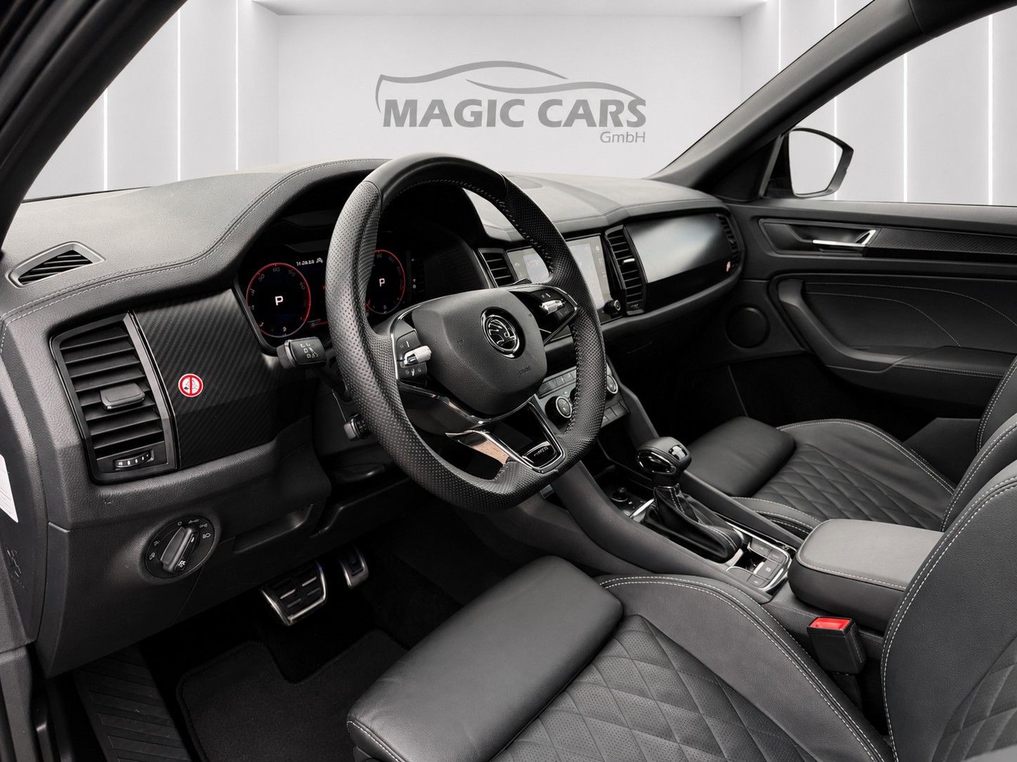 Fahrzeugabbildung SKODA Kodiaq 2.0 TSI 4x4 DSG Sportline*7-Sitze*Matrix*