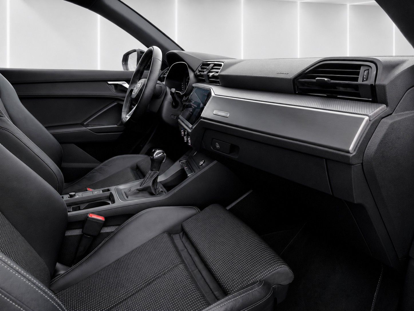 Fahrzeugabbildung Audi Q3 35 TFSI S line *Black-Style*LED*AHK*VIRTUAL*