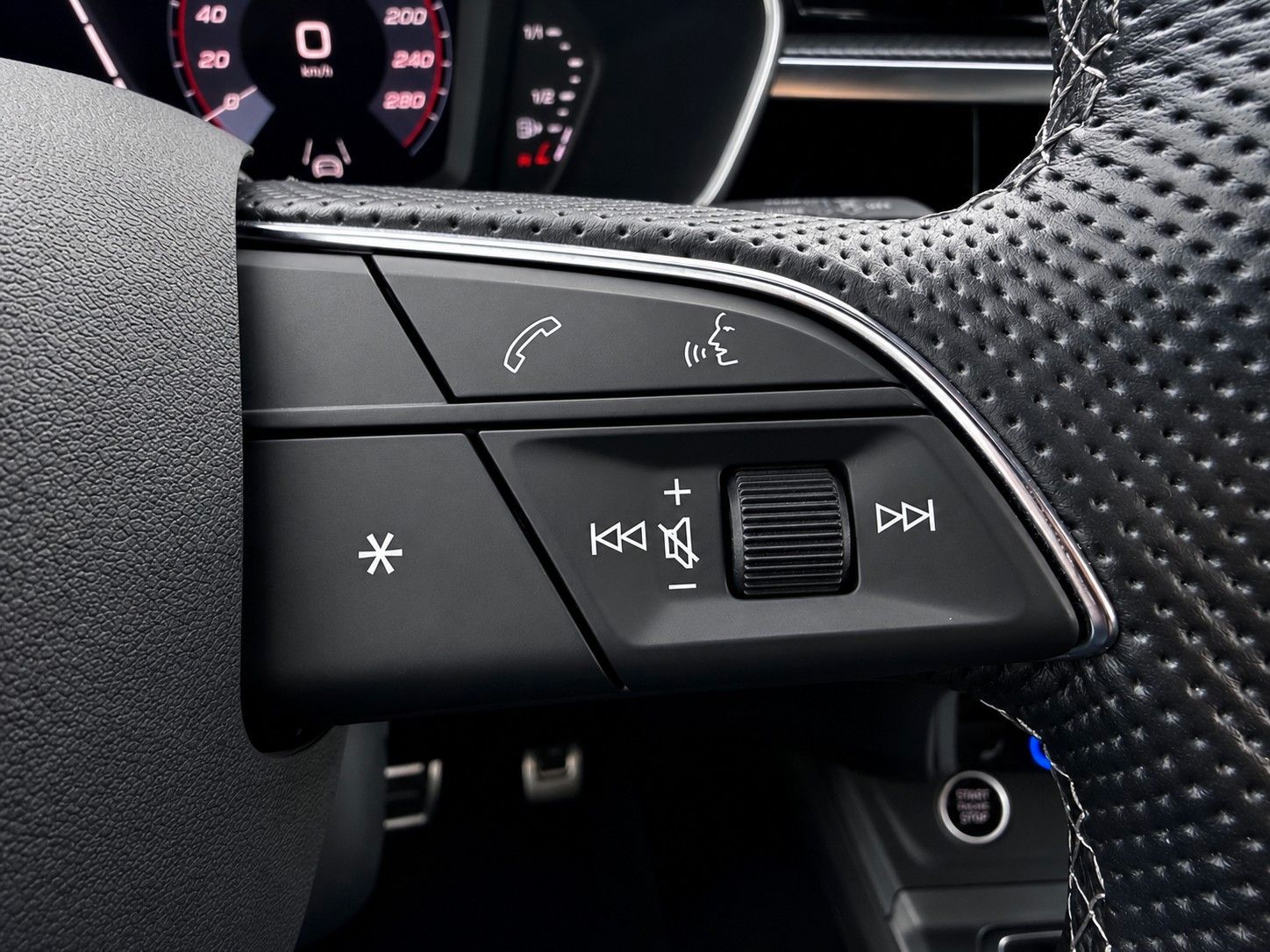 Fahrzeugabbildung Audi Q3 35 TFSI S line *Black-Style*LED*AHK*VIRTUAL*