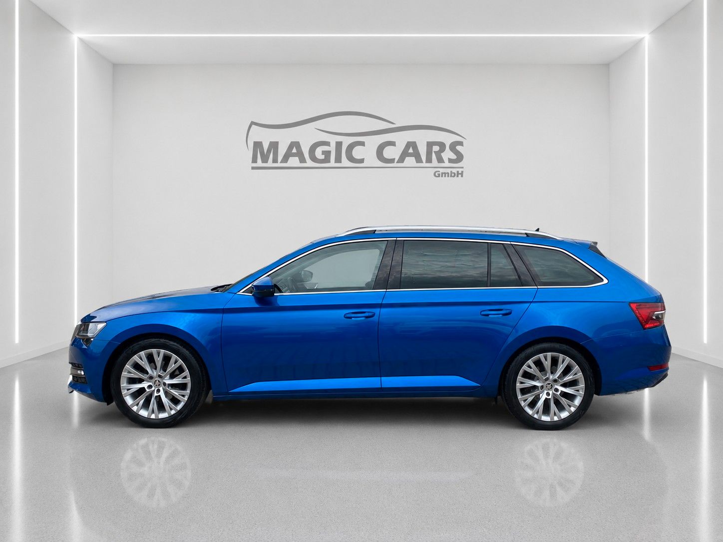 Fahrzeugabbildung SKODA Superb Combi 2.0 TDI DSG Style*Mega-Ausstattung*