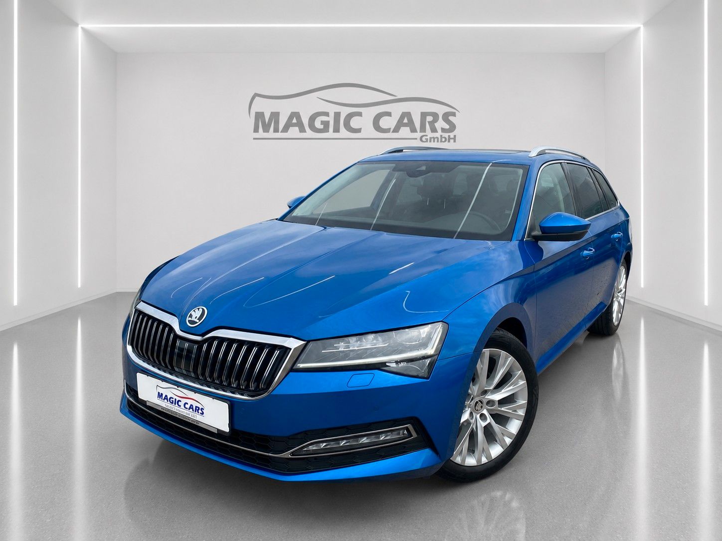 Fahrzeugabbildung SKODA Superb Combi 2.0 TDI DSG Style*Mega-Ausstattung*