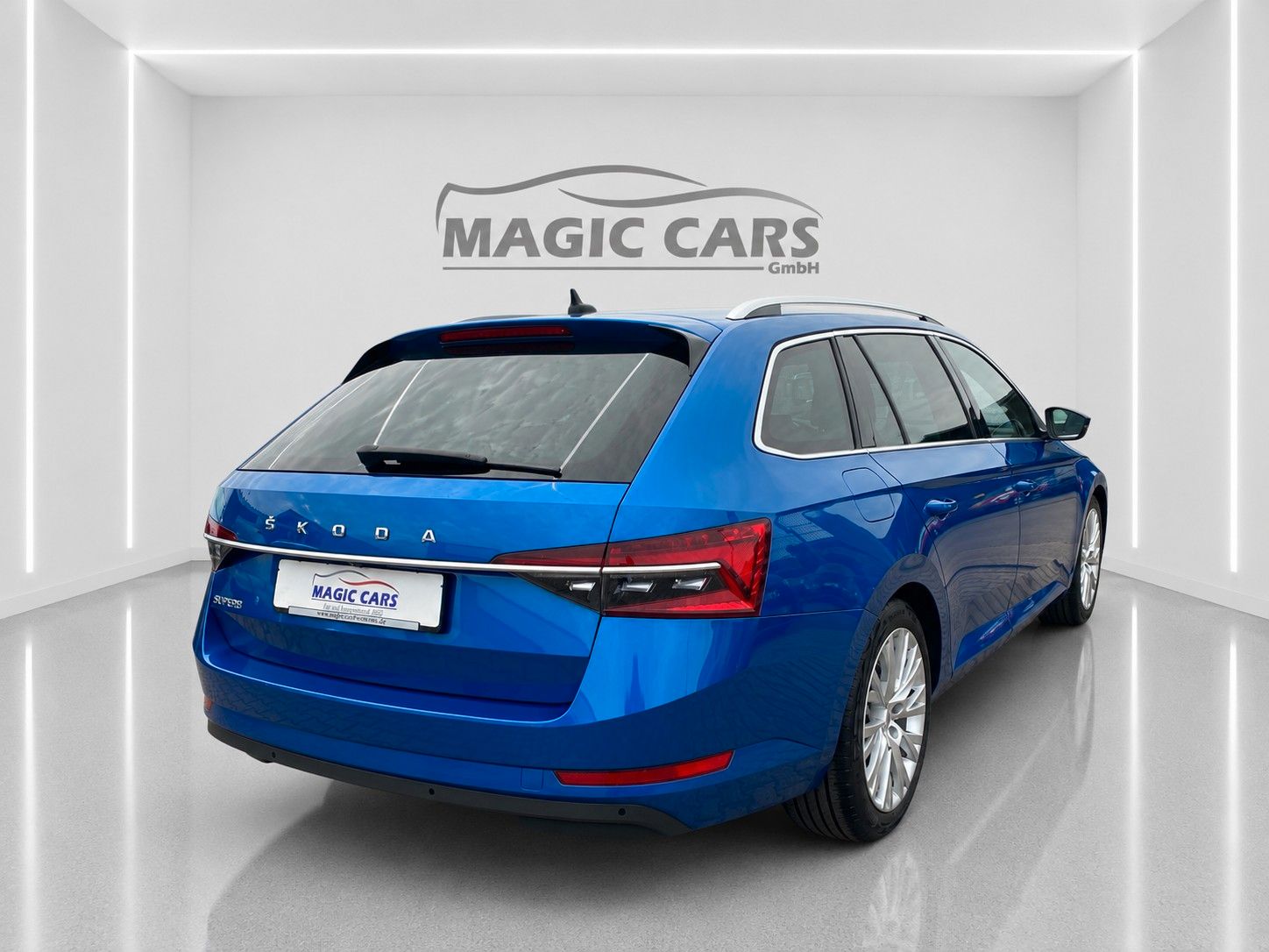 Fahrzeugabbildung SKODA Superb Combi 2.0 TDI DSG Style*Mega-Ausstattung*