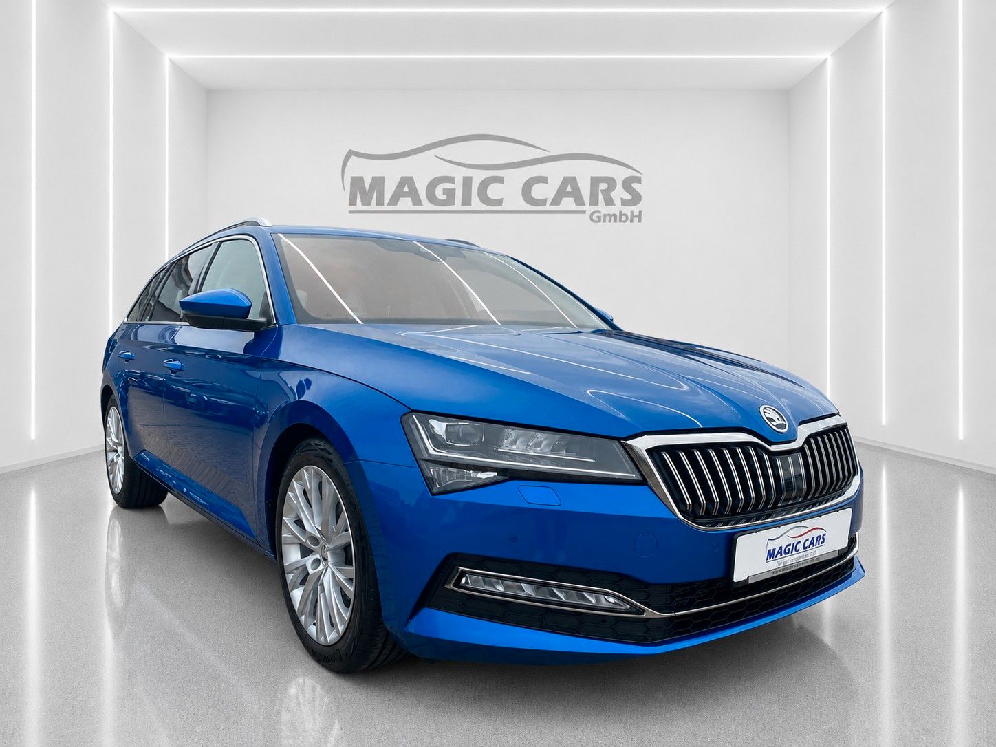 Fahrzeugabbildung SKODA Superb Combi 2.0 TDI DSG Style*Mega-Ausstattung*