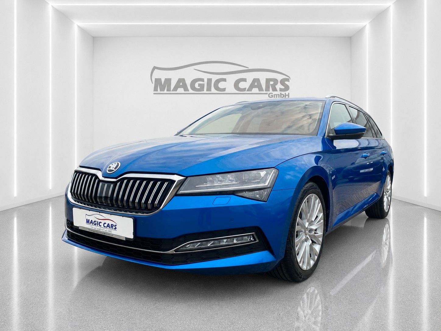 Fahrzeugabbildung SKODA Superb Combi 2.0 TDI DSG Style*Mega-Ausstattung*