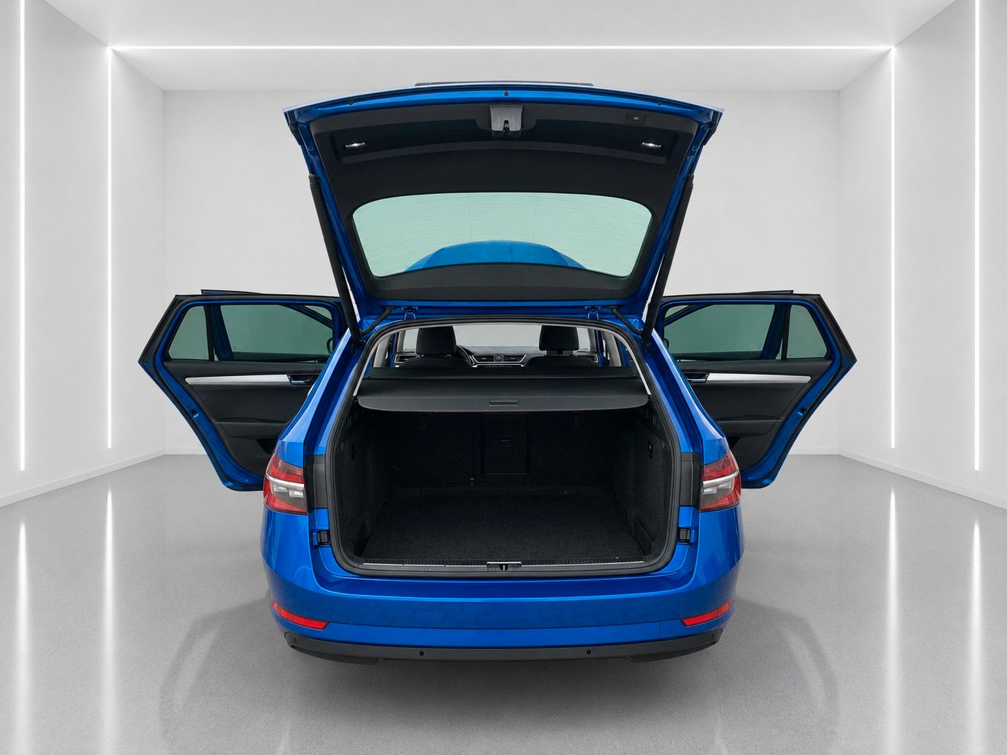 Fahrzeugabbildung SKODA Superb Combi 2.0 TDI DSG Style*Mega-Ausstattung*