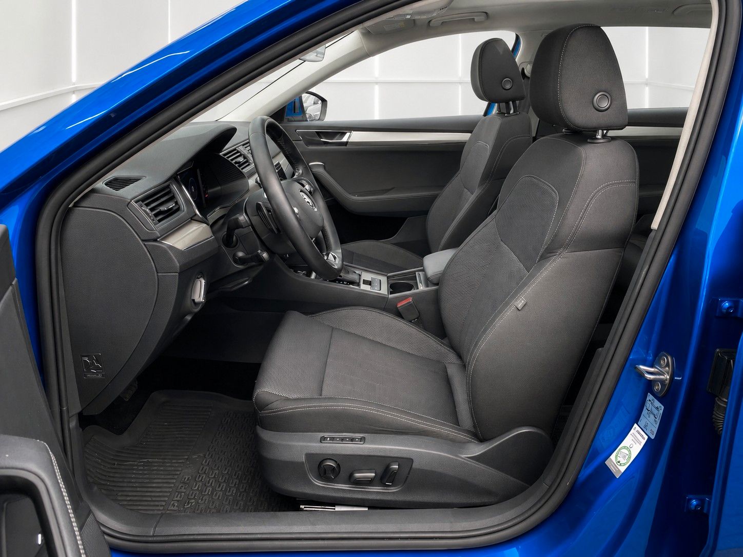Fahrzeugabbildung SKODA Superb Combi 2.0 TDI DSG Style*Mega-Ausstattung*