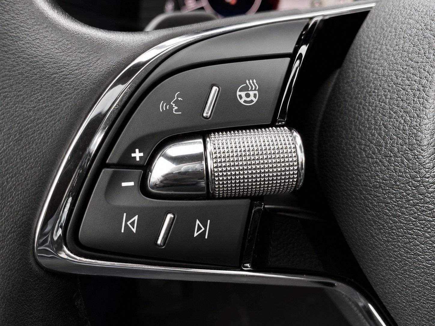 Fahrzeugabbildung SKODA Superb Combi 2.0 TDI DSG Style*Mega-Ausstattung*