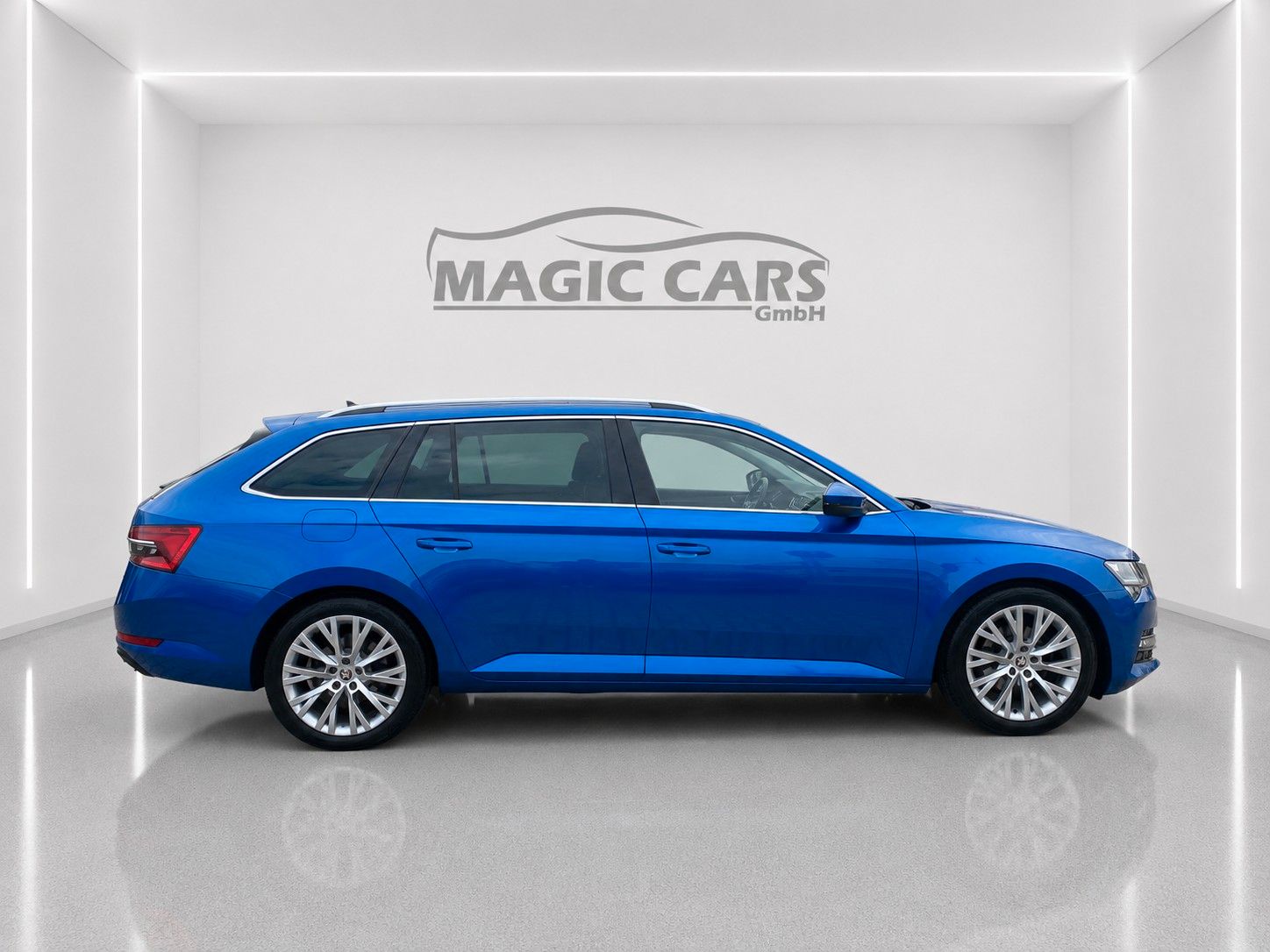 Fahrzeugabbildung SKODA Superb Combi 2.0 TDI DSG Style*Mega-Ausstattung*